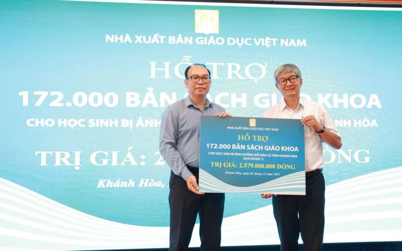 Hơn 538.000 bản sách giáo khoa được trao tới học sinh Đắk Lắk, Khánh Hòa sau lũ