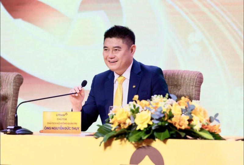 'Bầu' Thụy và triết lý 'thay áo đổi vận': Từ Thaiholdings, LPBank đến kỳ vọng mới tại Sacombank