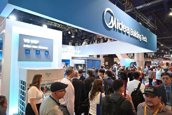 Midea Building Technologies trình diễn giải pháp tòa nhà tích hợp "Smart in One" tại AHR Expo 2026