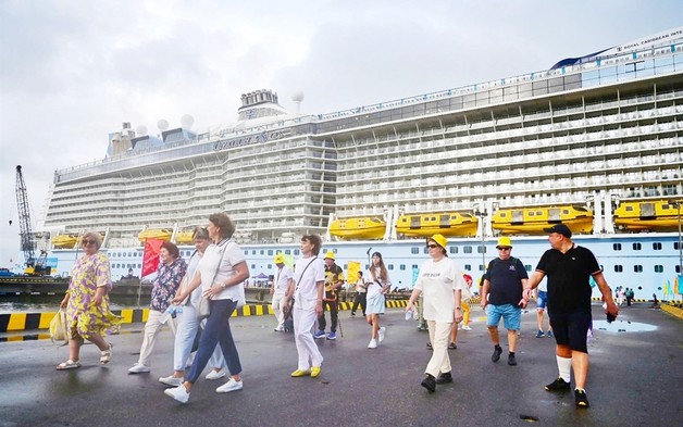 Du lịch giúp Huế rực rỡ trong mắt du khách