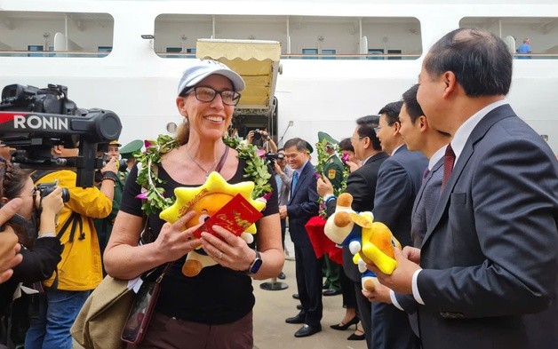 Loạt du thuyền cập bến Quảng Ninh dịp Tết Bính Ngọ 2026