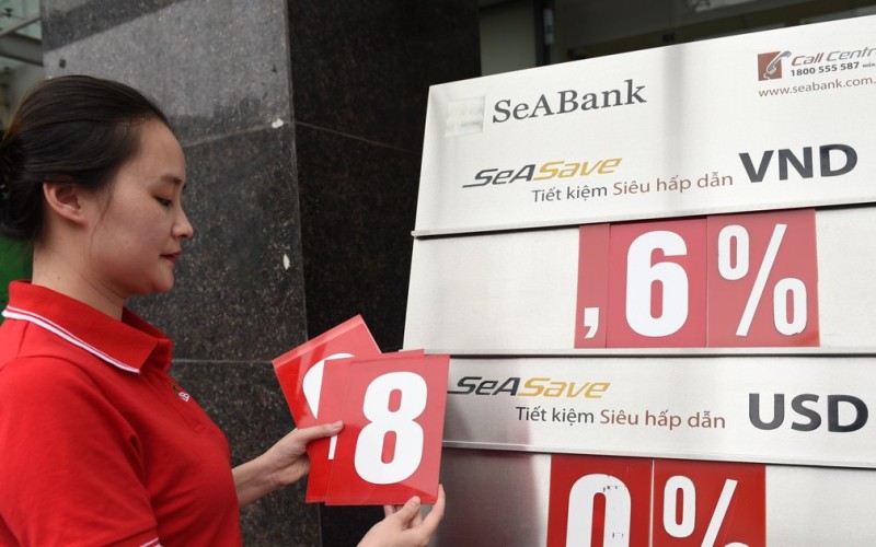 Lãi suất ngân hàng ngày 27/2, tiếp tục tăng nhiệt, nhiều ngân hàng trả lãi vượt 8%/năm