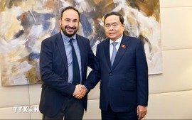 Chủ tịch Quốc hội Trần Thanh Mẫn gặp Tổng Bí thư Đảng Tái lập Cộng sản Italy