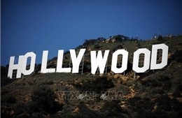 Mỹ: Giới biên kịch đạt thỏa thuận lịch sử với các hãng phim Hollywood