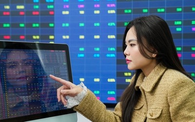 VN-Index hồi phục nhưng thanh khoản thấp, ưu tiên nắm giữ hơn là mua đuổi