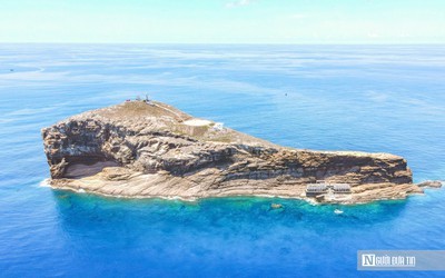 Bảo vệ hải đăng - chuyện từ những người giữ đèn thầm lặng ở đảo Hòn Hải