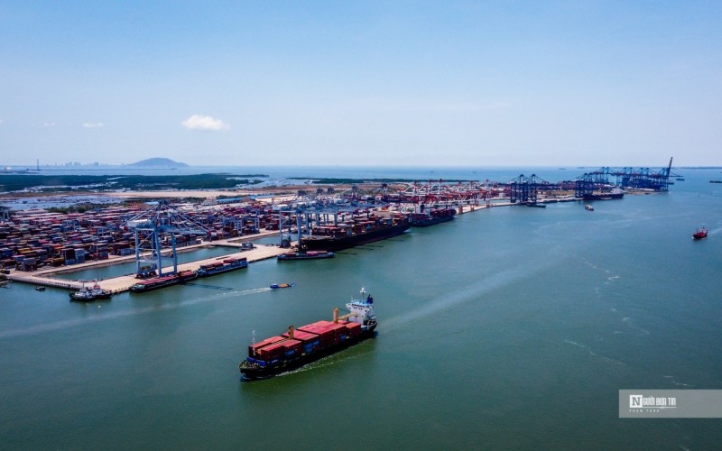 Tăng trưởng 2 con số: Từ sức bật trước mắt đến nội lực dài hạn