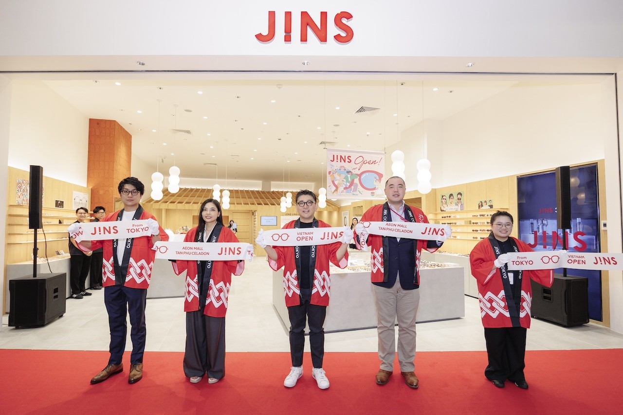 JINS khai trương hai cửa hàng tại AEON MALL Tân Phú Celadon và AEON MALL Bình Tân