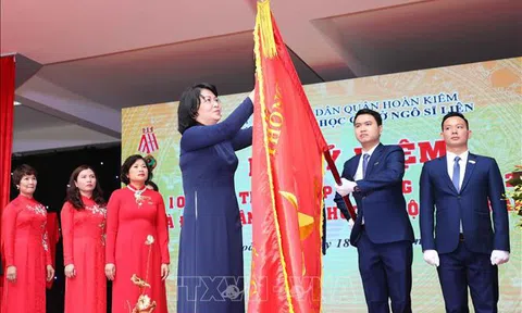 Phó Chủ tịch nước dự kỷ niệm 100 năm Trường THCS Ngô Sĩ Liên