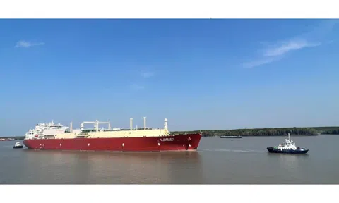 Thêm chuyến tàu LNG về Việt Nam để phục vụ sản xuất điện
