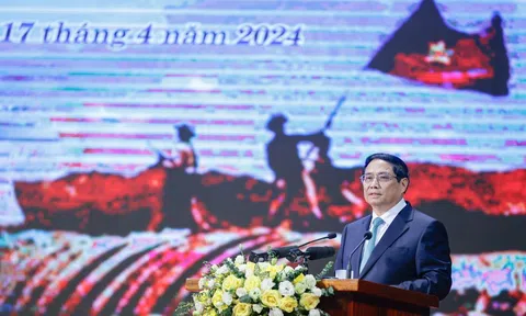 Chiến thắng Điện Biên Phủ mãi mãi là bản anh hùng ca bất diệt, "một dấu mốc bằng vàng chói lọi"*