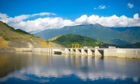 ‘Phú quý giật lùi’, các công ty thủy điện đồng loạt báo tin kém vui