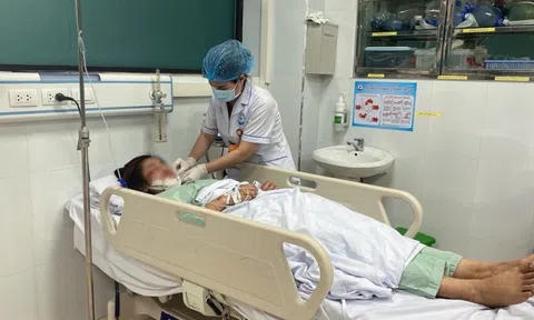 Xuyên đêm đưa bệnh nhân tai nạn giao thông từ đảo về đất liền cấp cứu