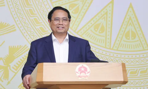 Thủ tướng chỉ rõ '3 tăng cường', '5 đẩy mạnh' trong chuyển đổi số quốc gia, phát triển kinh tế số