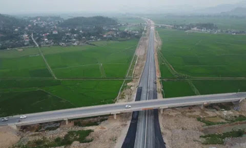 Thông xe cao tốc Diễn Châu - Bãi Vọt và Cam Lâm - Vĩnh Hảo vào 28/4