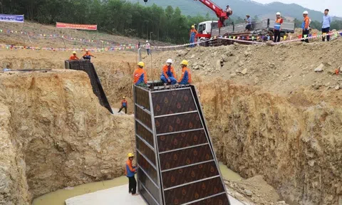 “Vượt nắng, thắng mưa”, đẩy nhanh làm đường dây 500kV mạch 3