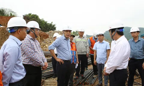 Quyết tâm cao đạt mục tiêu tiến độ dự án đường dây 500kV mạch 3