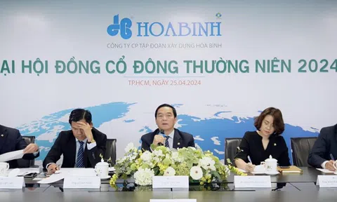 ĐHĐCĐ 2024 Xây dựng Hòa Bình (HBC): Chủ tịch Lê Viết Hải xin lỗi cổ đông, dự kiến sẽ phát hành 274 triệu cổ phiếu để cấn nợ và tăng vốn