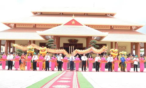 Khánh thành Đền thờ Anh hùng liệt sĩ hy sinh trên tuyến Đường 1C huyền thoại