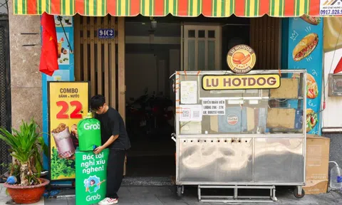 Grab đặt nhiều bình nước miễn phí tại TP HCM và Hà Nội