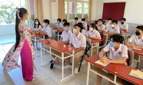 Bổ nhiệm chức danh nghề nghiệp thông qua thi hoặc xét thăng hạng