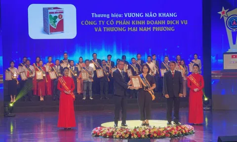 Vinh danh TPBVSK Vương Não Khang: “Top 10 Thương hiệu mạnh Quốc Gia 2024”
