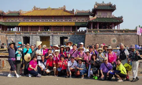 Khách du lịch đến Huế tăng cao, khách sạn 4 đến 5 sao kín phòng