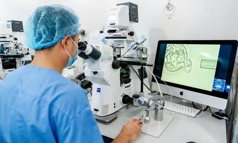 Người mẹ sững sờ khi biết mang gen lặn bệnh loạn dưỡng cơ