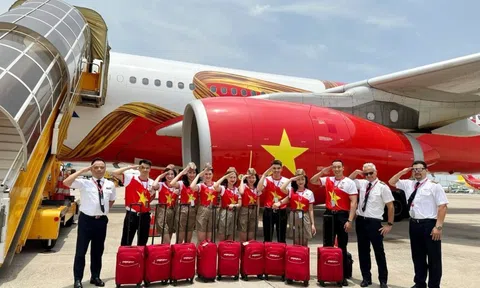 Những chuyến bay Vietjet rực rỡ cờ đỏ sao vàng