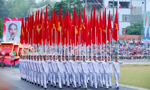 Những hình ảnh ấn tượng tại Lễ diễu binh, diễu hành kỷ niệm 70 năm Chiến thắng Điện Biên Phủ