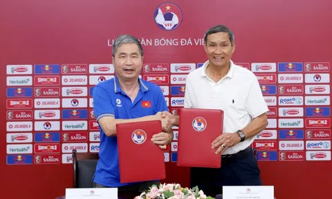 HLV Mai Đức Chung trở lại dẫn dắt đội tuyển nữ Việt Nam