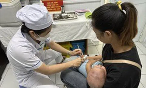 TP Hồ Chí Minh: Trên 2.000 trẻ đã được tiêm vaccine 5 trong 1 miễn phí