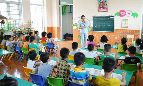 Đề nghị xây dựng Nghị quyết Quốc hội về phổ cập giáo dục mầm non cho trẻ 3-5 tuổi