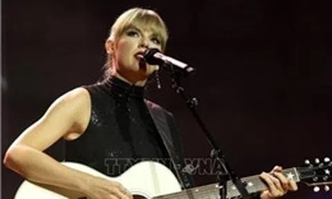 Taylor Swift khép lại chuyến lưu diễn The Eras Tour tại châu Âu