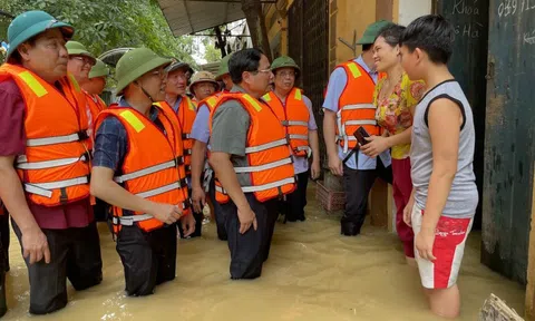 Thủ tướng về xã bị cô lập của Bắc Giang, kiểm tra công tác ứng phó mưa lũ