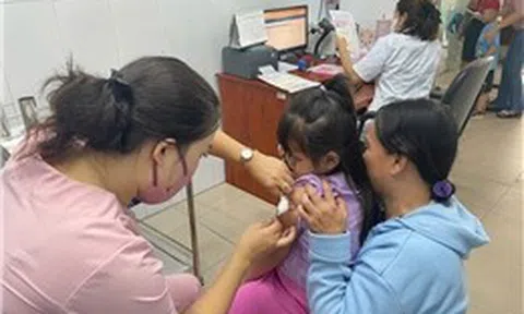 Cần tập trung tiêm vaccine ở những điểm 'nóng' để hạn chế tốc độ lây lan dịch sởi