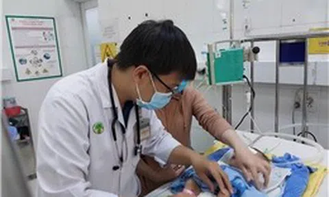 Phụ huynh cần tăng cường biện pháp phòng bệnh hô hấp cho trẻ khi vào mùa