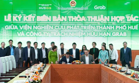 TP.Huế và Grab Việt Nam hợp tác thúc đẩy chuyển đổi số