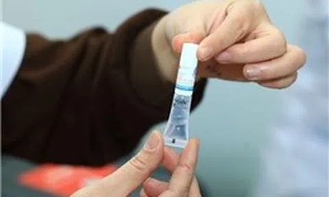 Đưa trẻ đi uống vaccine Rota miễn phí trong chương trình tiêm chủng mở rộng