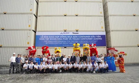 Hòa Phát bàn giao đơn hàng container đầu tiên cho Touax Container Leasing