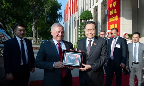 Quốc vương Jordan đề nghị mở đường bay thẳng kết nối với Việt Nam