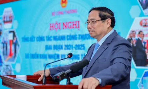 Thủ tướng: Ngành công thương phải phát huy "6 tiên phong"