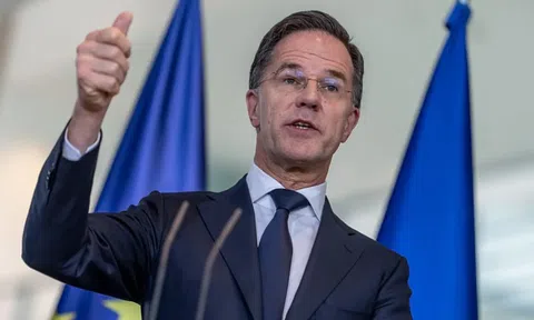 Tổng thư ký NATO nói về ý tưởng quân đội riêng của châu Âu: “Cứ mơ đi”