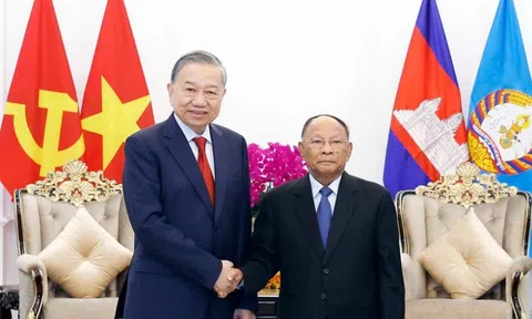 Tổng Bí thư Tô Lâm hội kiến Chủ tịch danh dự Đảng Nhân dân Campuchia Heng Samrin