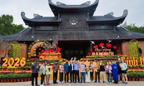 Ngành du lịch đón hơn 14 triệu lượt khách dịp Tết Bính Ngọ