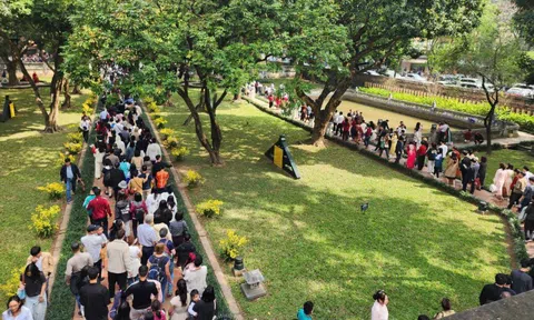 Du lịch Hà Nội 'bội thu' ngay từ đầu năm Bính Ngọ 2026