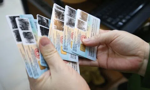 Cảnh giác chiêu trò chụp ảnh căn cước để nhận tiền, quà tặng