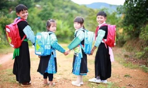 Đề xuất bắt buộc trẻ em học hết lớp 9: Tăng trách nhiệm của gia đình và địa phương