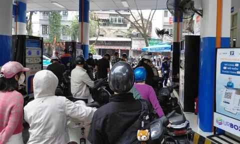 Bộ Công Thương lên tiếng về nguồn cung xăng dầu, hoạt động của 2 nhà máy Dung Quất và Nghi  Sơn