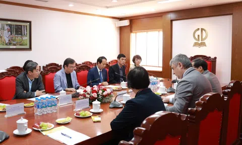 Nhà xuất bản Giáo dục Việt Nam làm việc với Uỷ ban Đối ngoại Thành phố Saint Petersburg: Mở rộng hợp tác xuất bản và giao lưu văn hoá